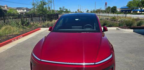 Tesla Model Y 2026