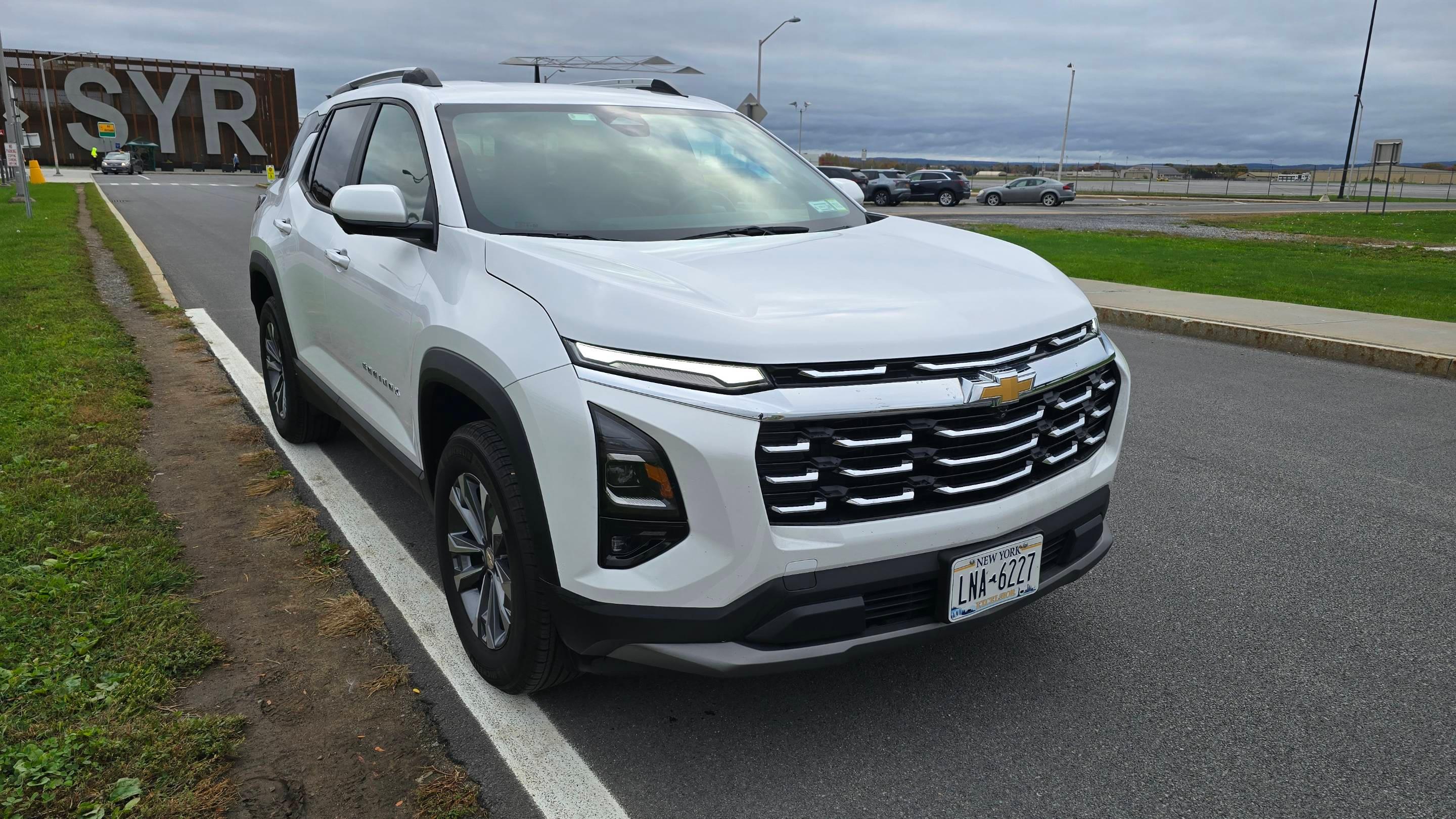 Chevrolet Equinox 2025 in Clay, NY