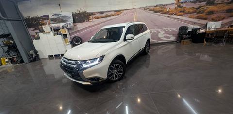 Mitsubishi OUTLANDER 2016
