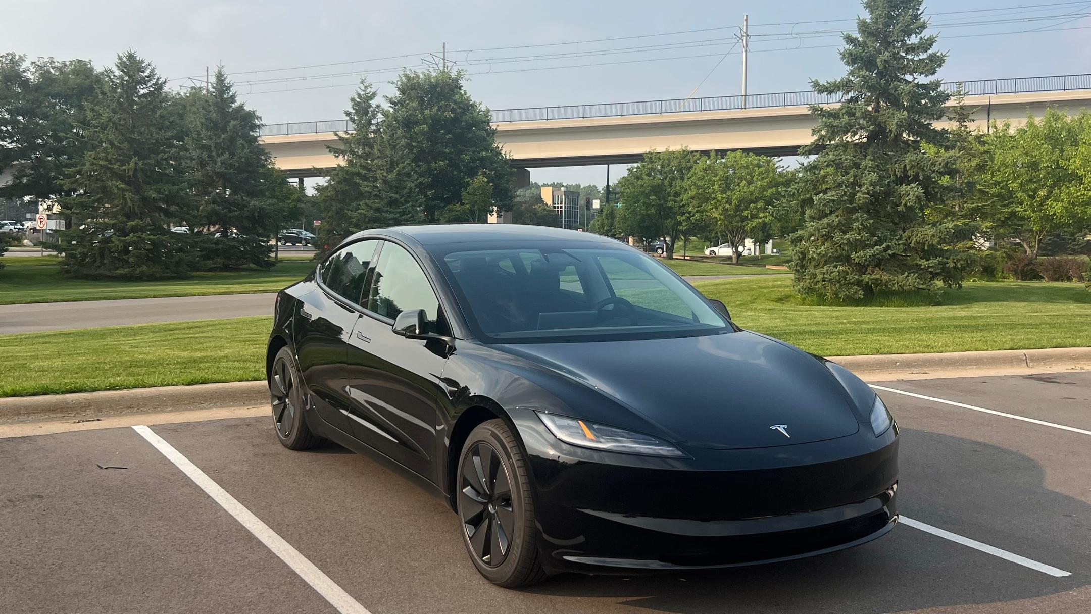 Tesla Model 3 2025 in Lakeville, MN