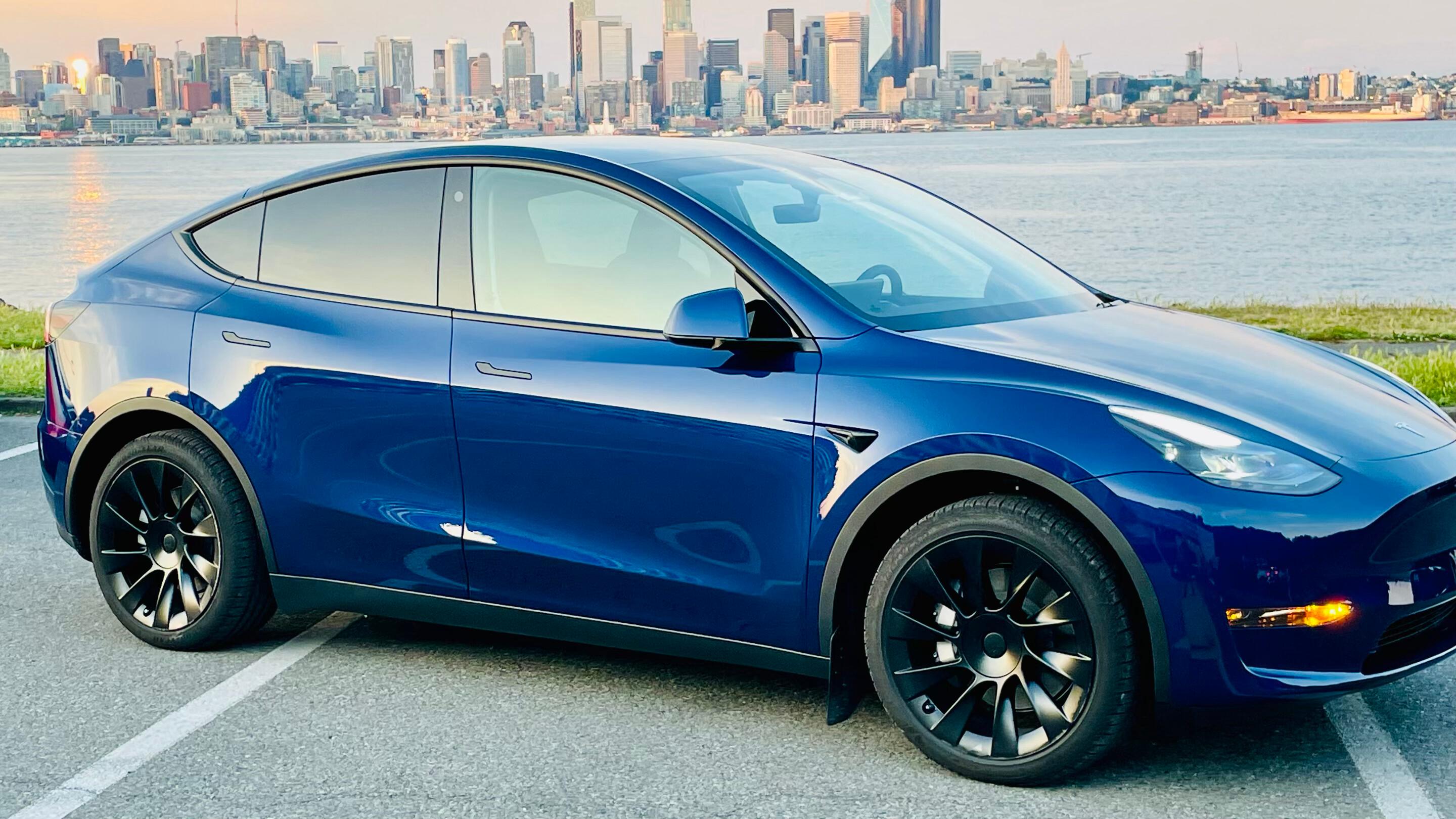 Tesla Model Y 2023 in Renton, WA