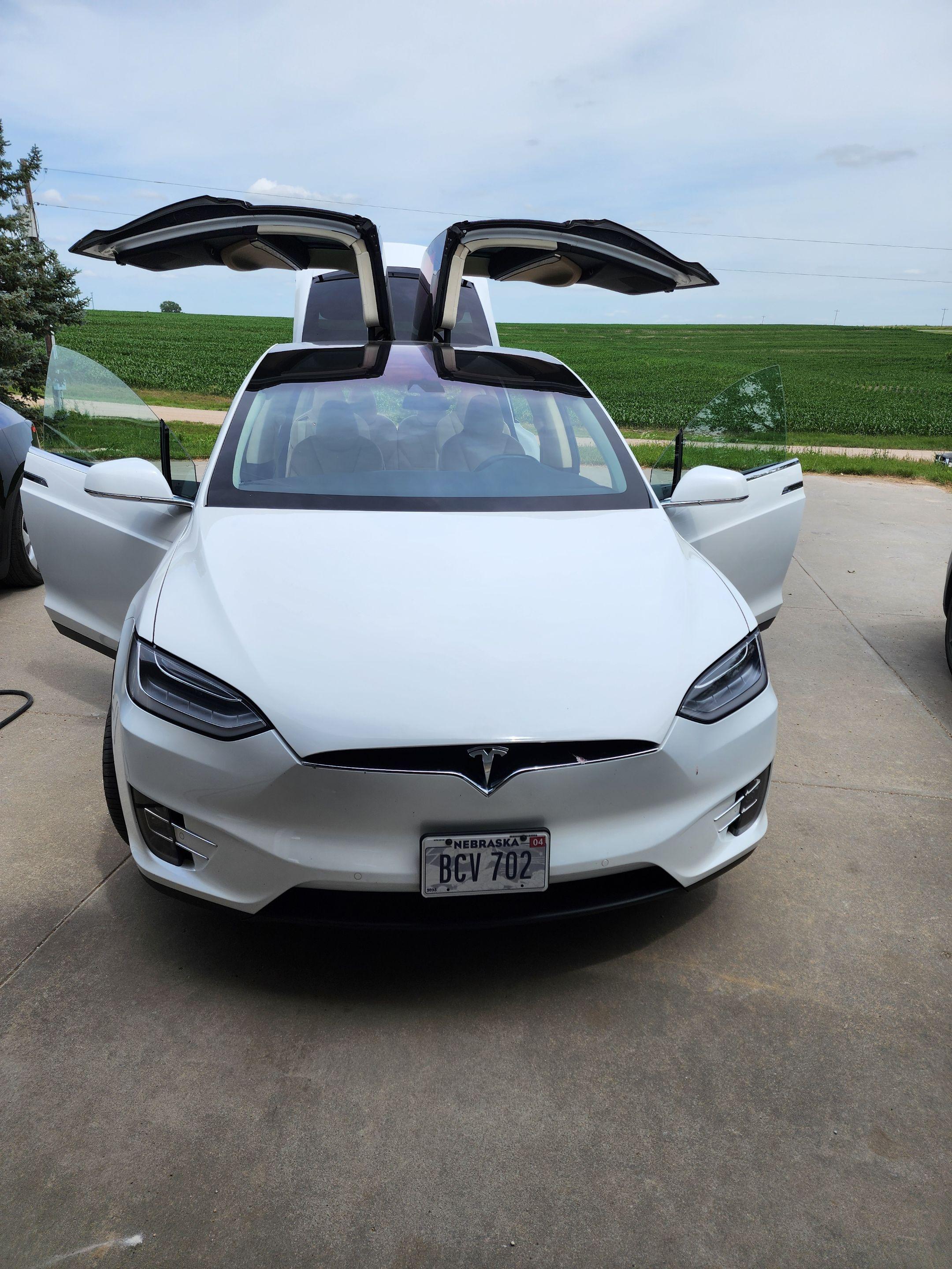 Tesla Model X 2016 in Lincoln, NE