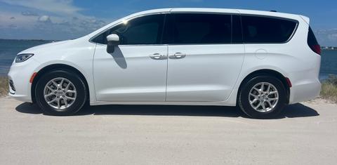 Chrysler Pacifica 2023