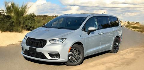 Chrysler Pacifica 2023