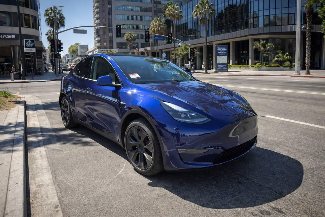 Tesla Model Y 2024 in Inglewood, CA
