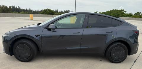Tesla Model Y 2026