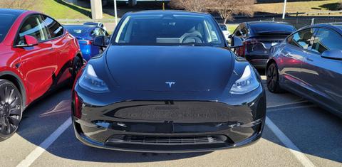 Tesla Model Y 2025