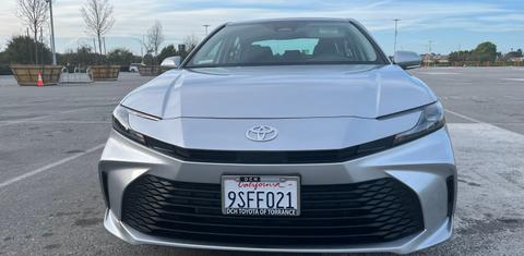 Toyota Camry Hybrid 2025