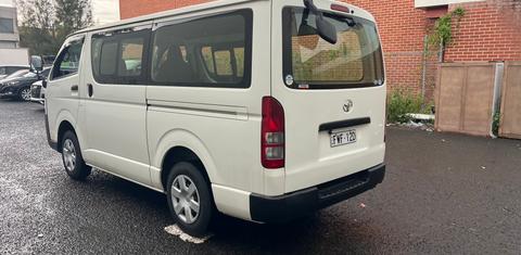 Toyota HIACE 2016
