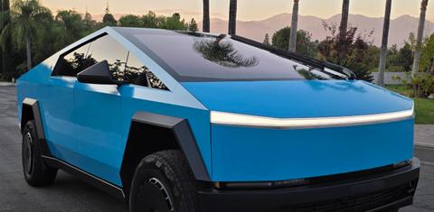 Tesla Cybertruck 2025