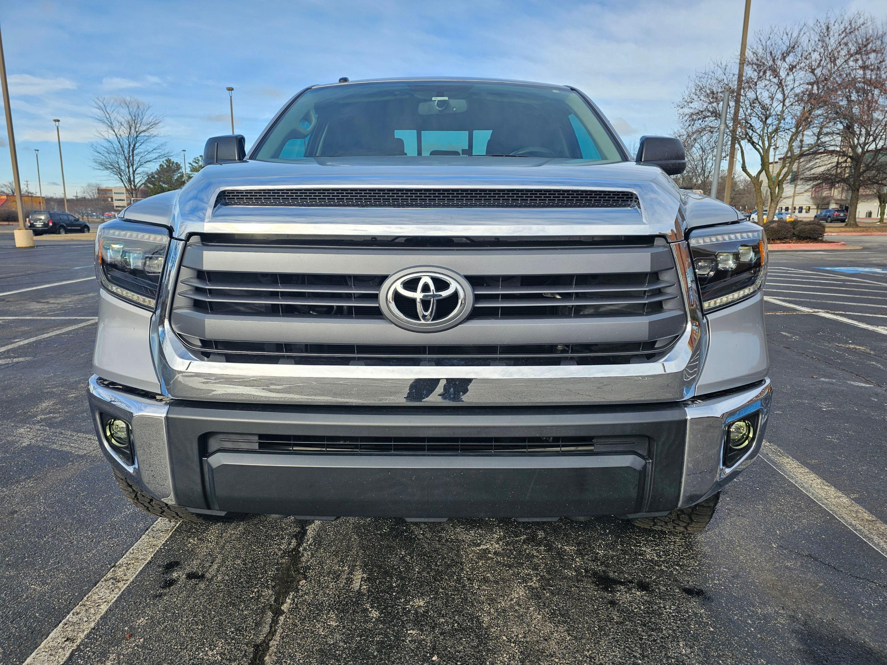 Toyota Tundra 2015 in 