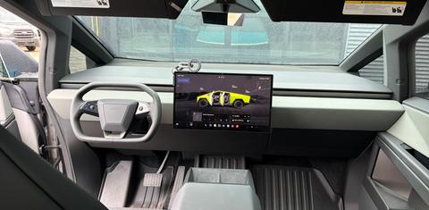 Tesla Cybertruck 2026