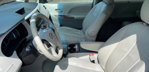 Toyota Sienna 2014