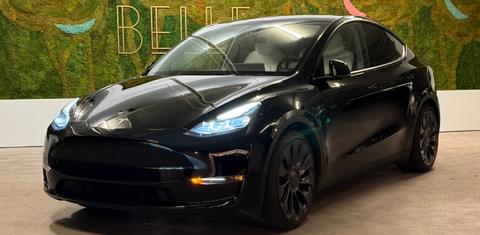 Tesla Model Y 2024
