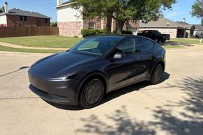 Tesla Model Y 2026 in Grand Prairie