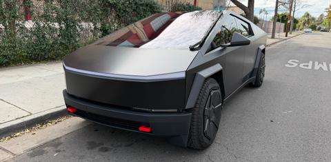 Tesla Cybertruck 2025