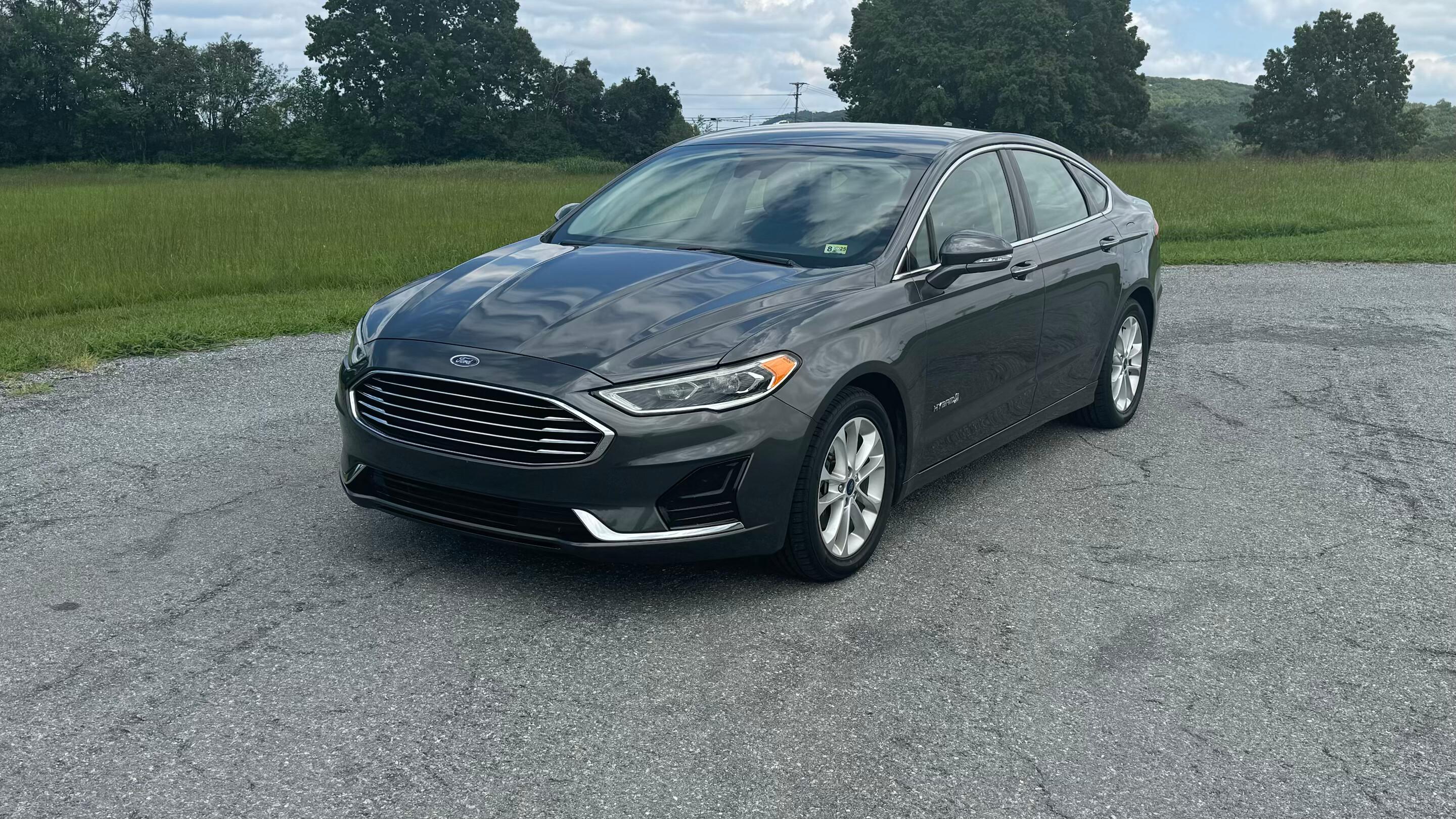 Ford Fusion Hybrid 2019 in 