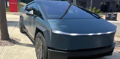 Tesla Cybertruck 2026