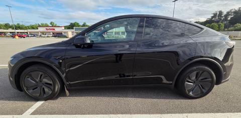 Tesla Model Y 2026