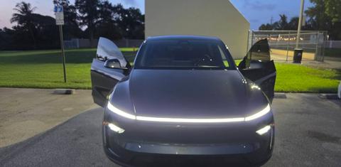Tesla Model Y 2026