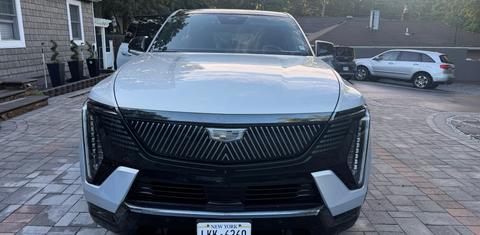 Cadillac Escalade IQ 2025