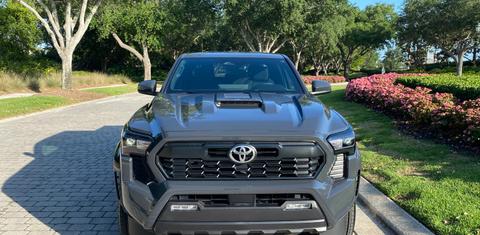 Toyota Tacoma 2024