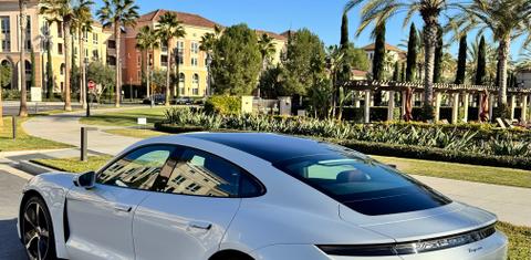 Porsche Taycan 2021