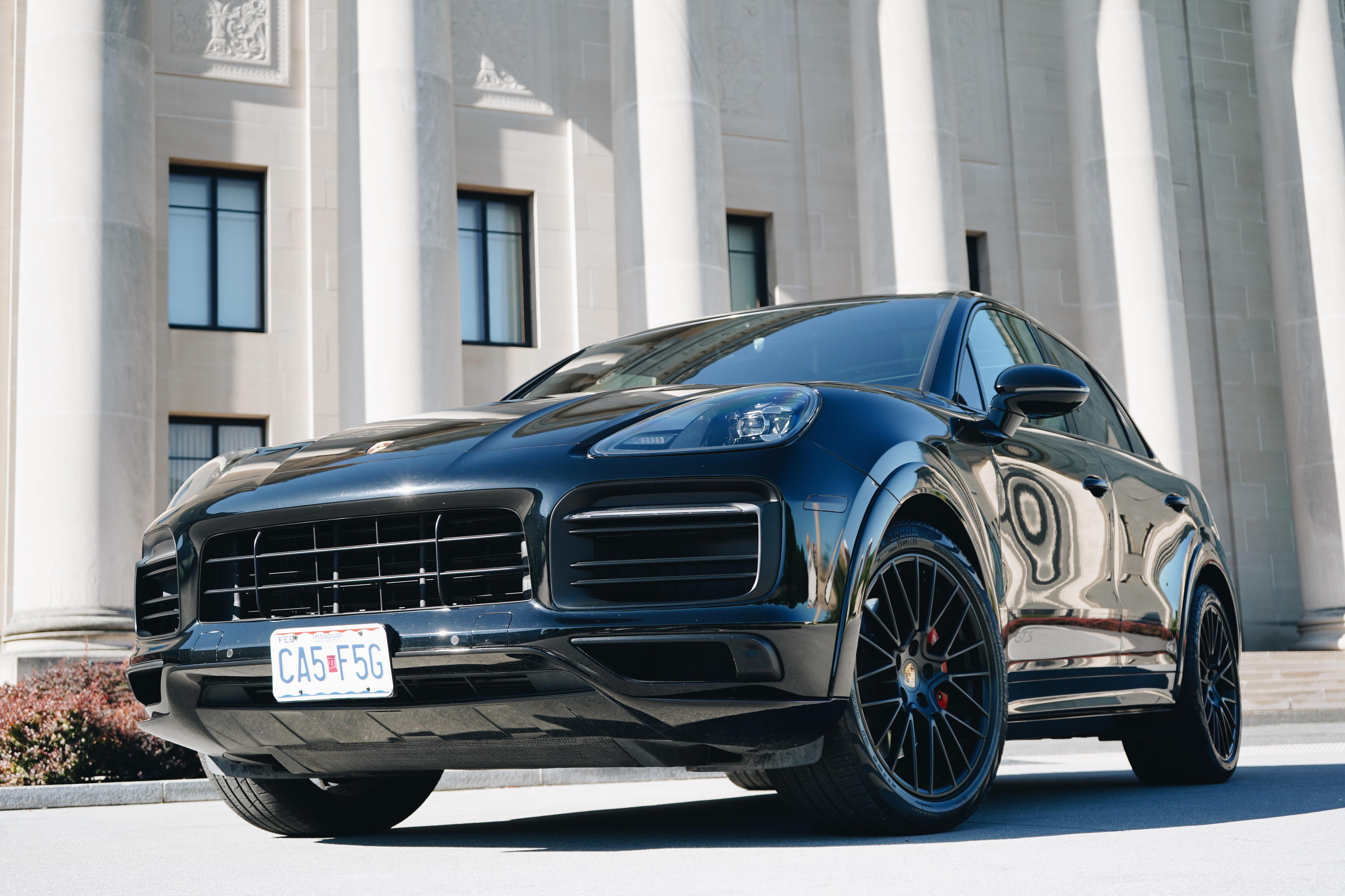 Porsche Cayenne 2021 in Kansas City, MO