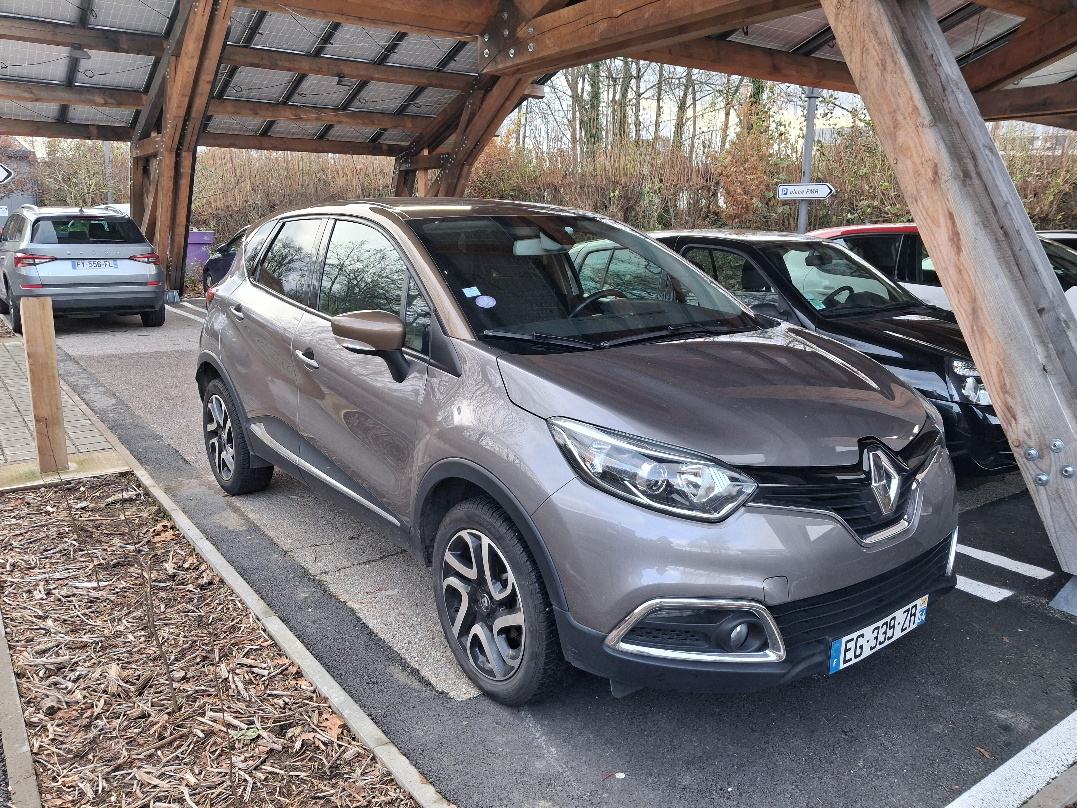 Renault CAPTUR 2016 à Épinal