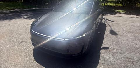 Tesla Model Y 2026