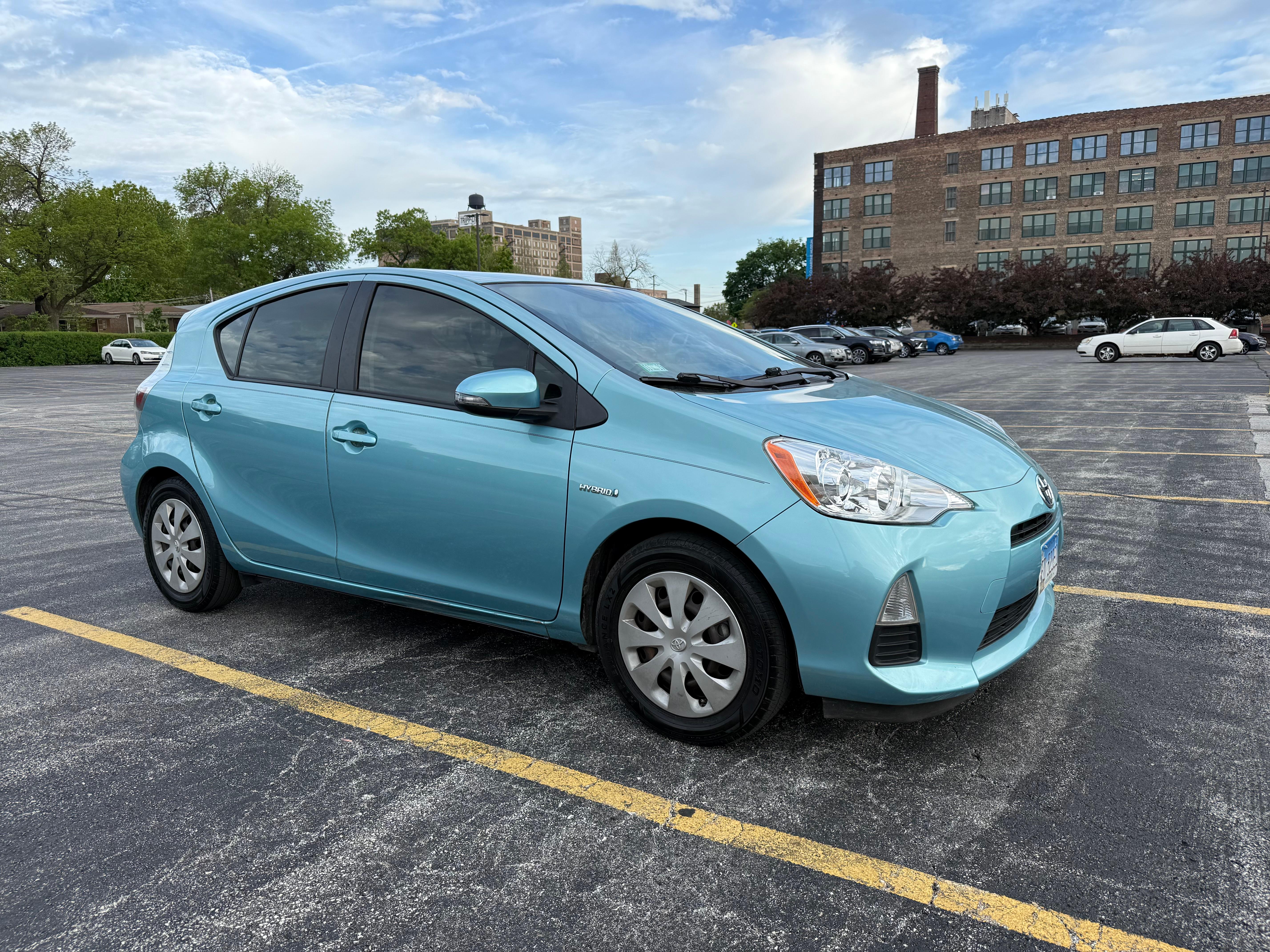 Toyota Prius c 2013 in 