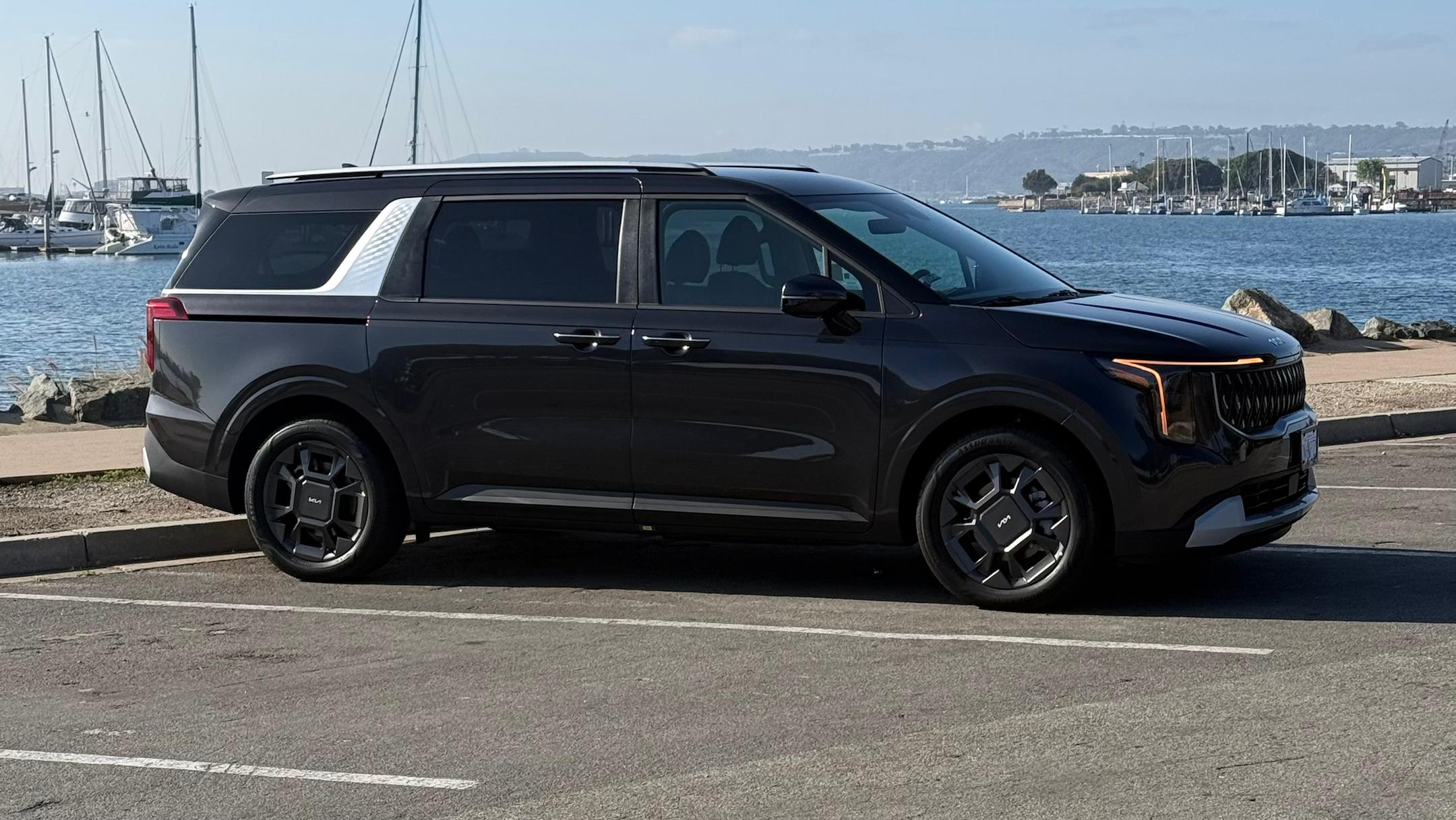 Kia Carnival Hybrid 2026 in San Diego, CA