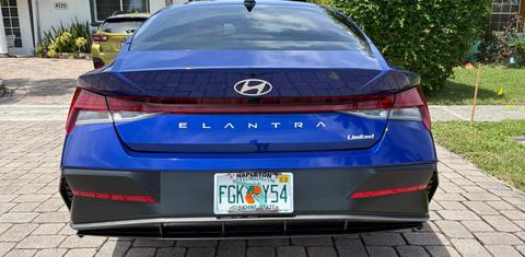 Hyundai Elantra 2025