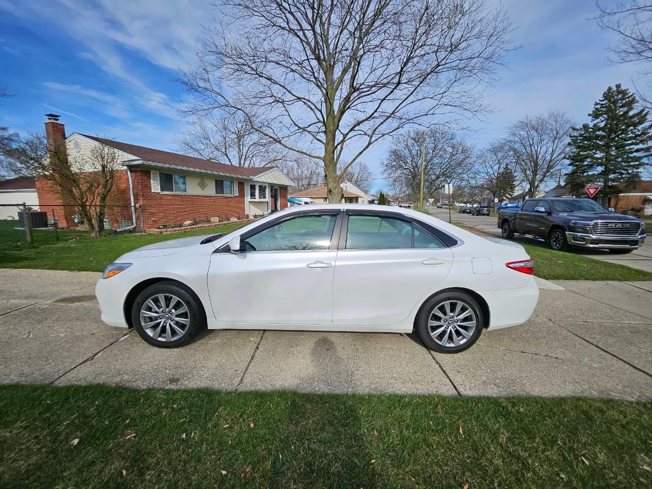 Toyota Camry 2017 in Garden City, MI