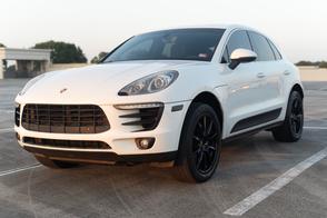 Porsche Macan car