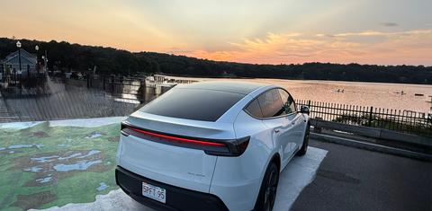 Tesla Model Y 2026