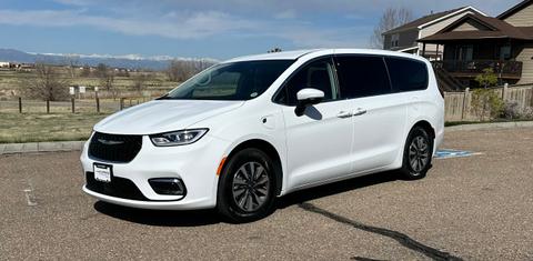 Chrysler Pacifica 2023