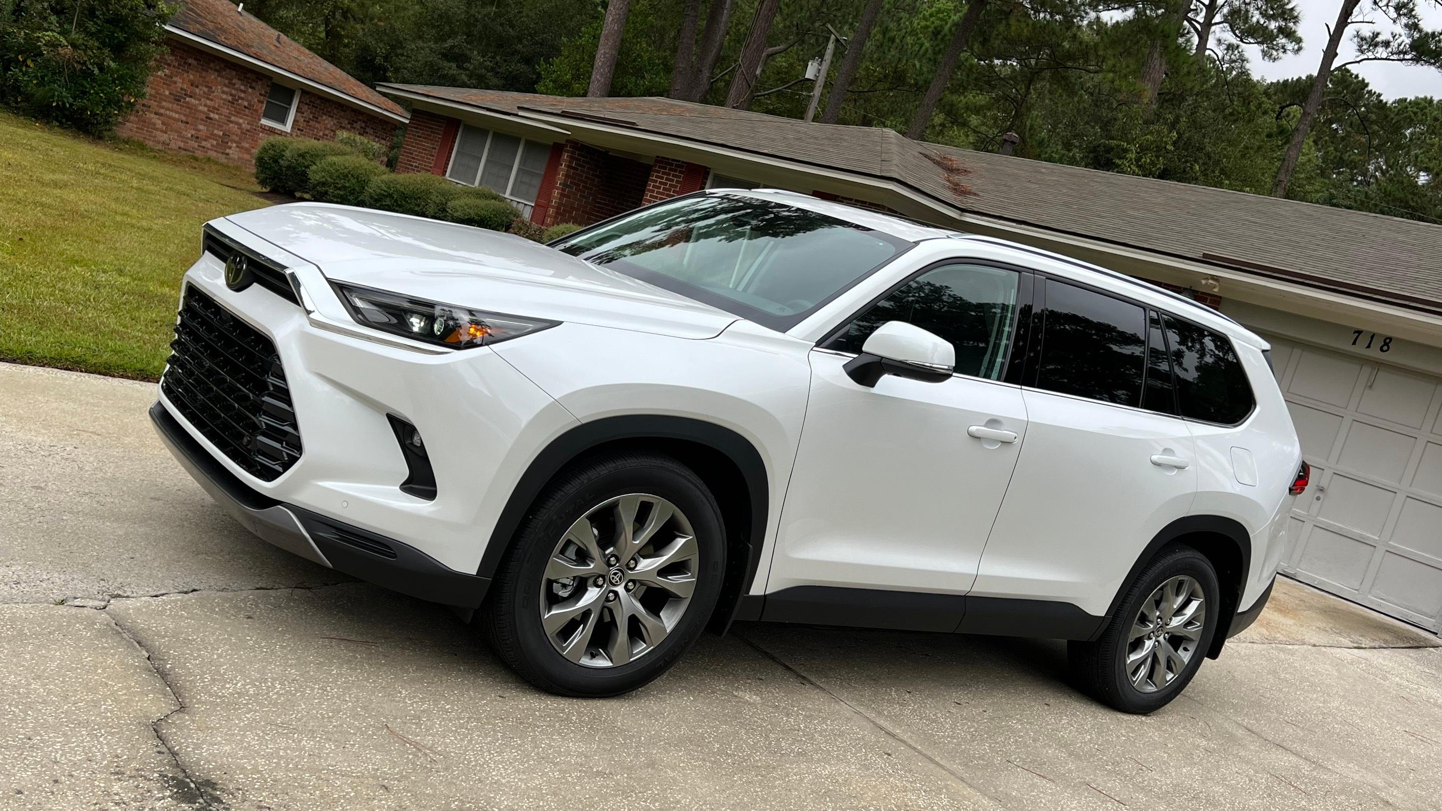 Toyota Grand Highlander 2024 in Savannah, GA