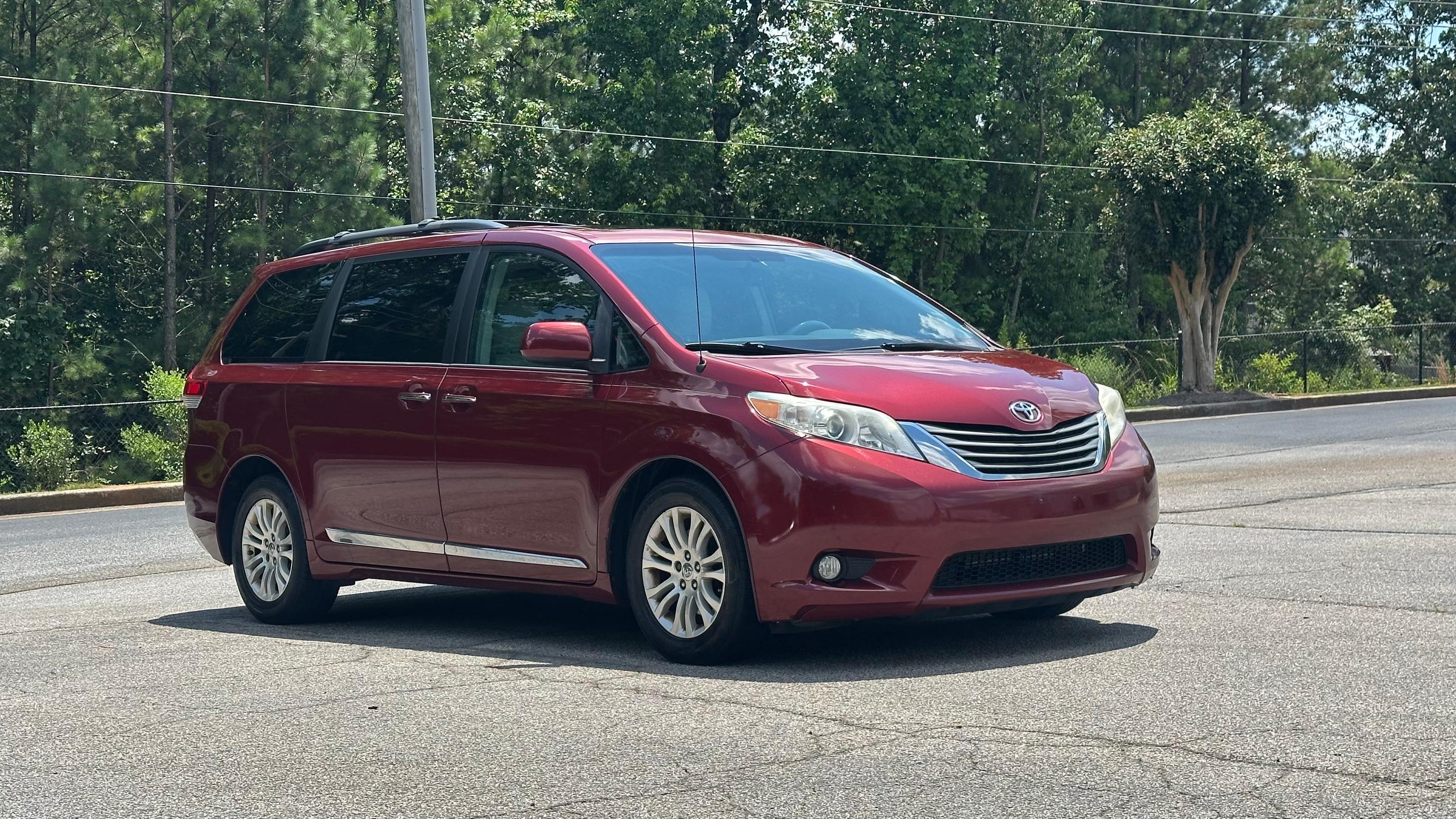 Toyota Sienna 2014 in Jonesboro, GA