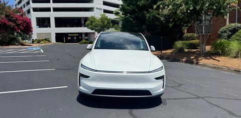 Tesla Model Y 2026