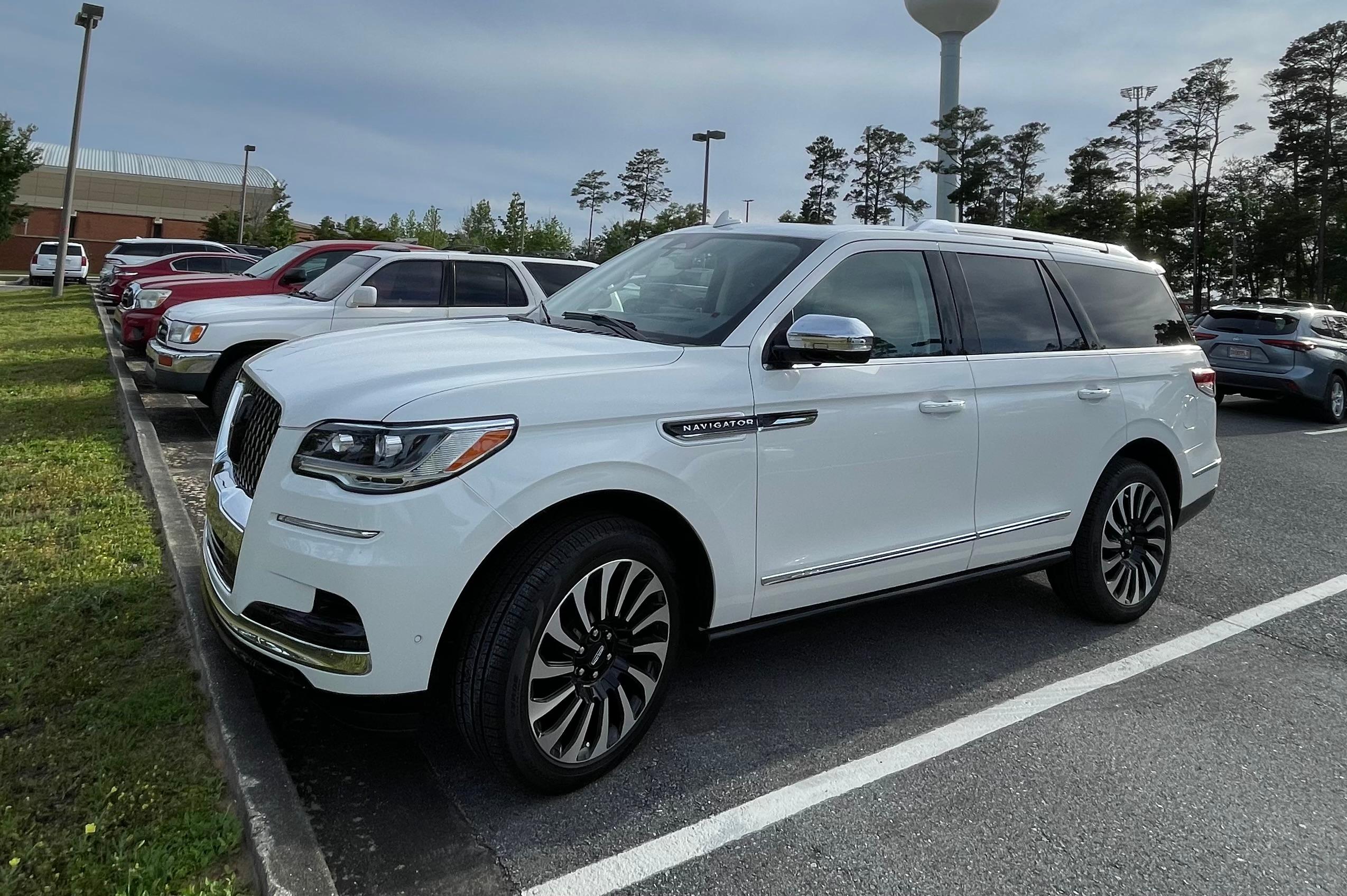 Lincoln Navigator 2023 in Valparaiso, FL