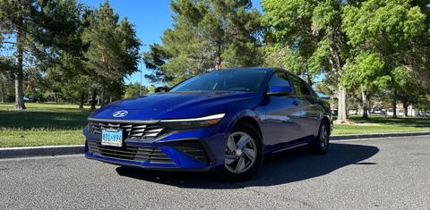 Hyundai Elantra 2024