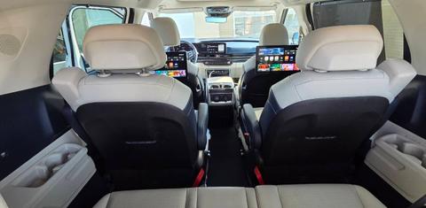 Kia Carnival Hybrid 2025