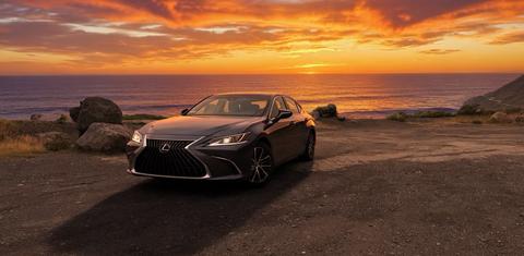 Lexus ES 2025
