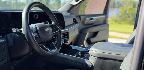 Chevrolet Suburban 2025