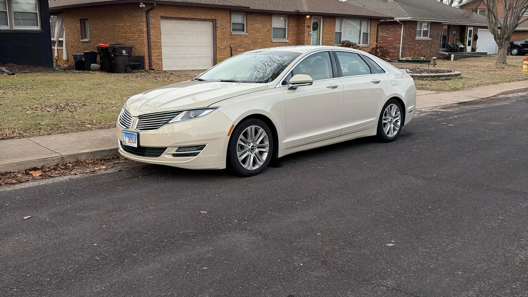 Lincoln MKZ 2016 in Peoria, IL