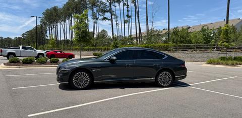 Genesis Electrified G80 2023