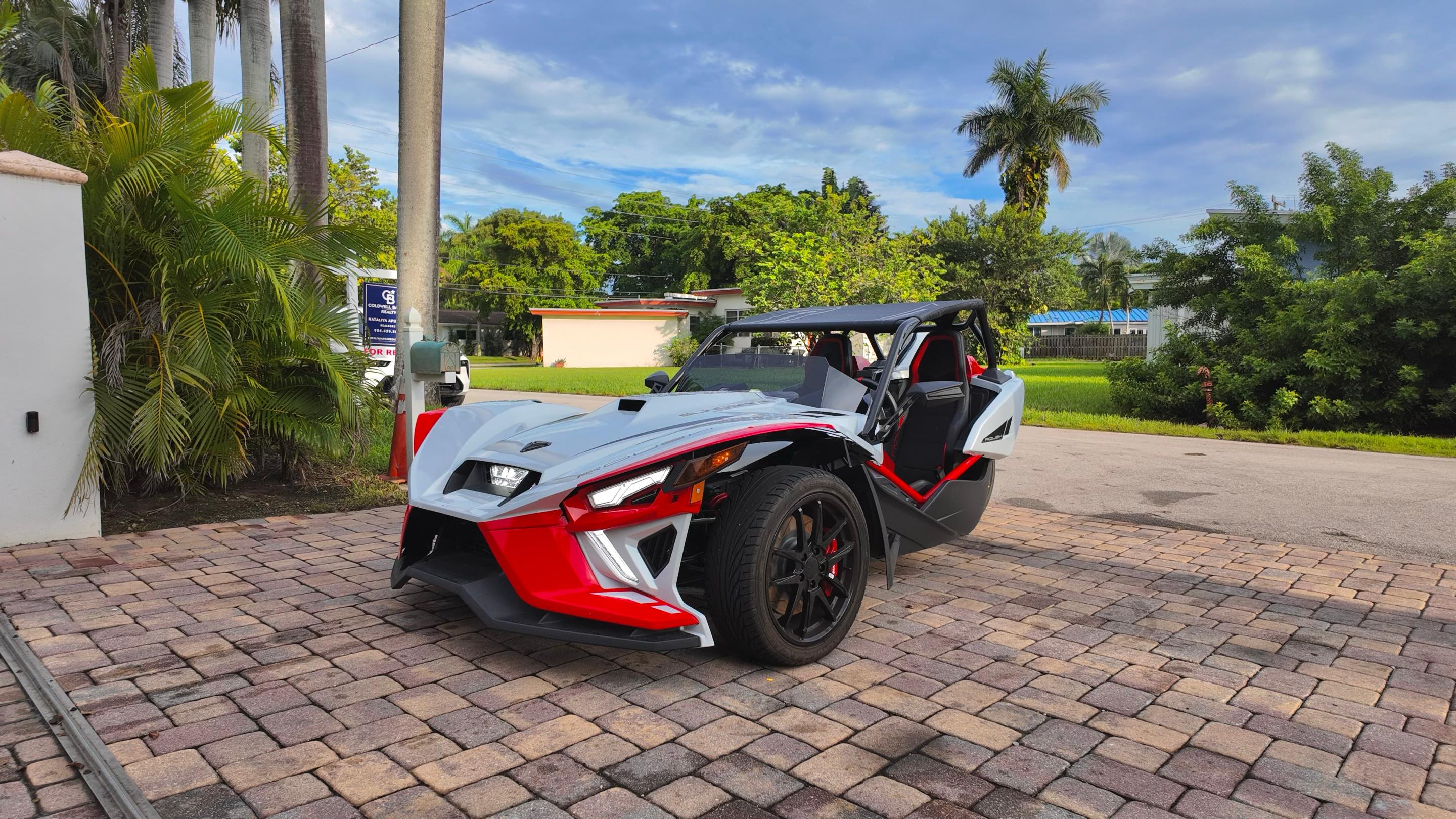 Polaris Slingshot 2023 in Hollywood, FL