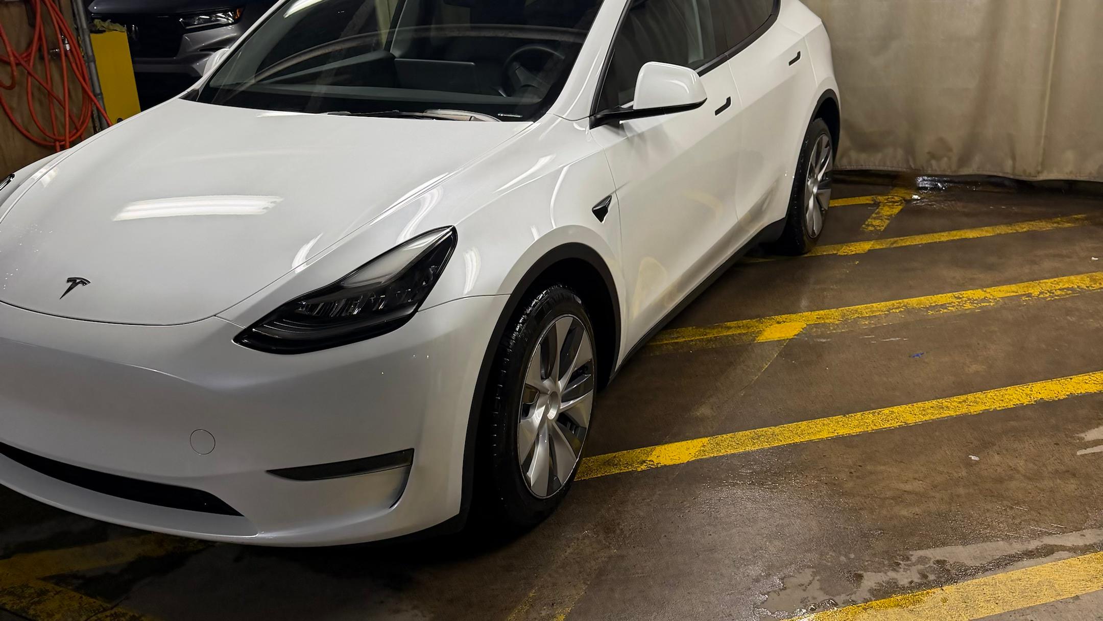 Tesla Model Y 2023 in Beachwood, OH