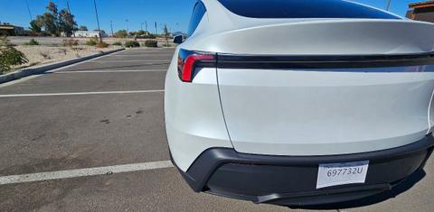 Tesla Model Y 2026